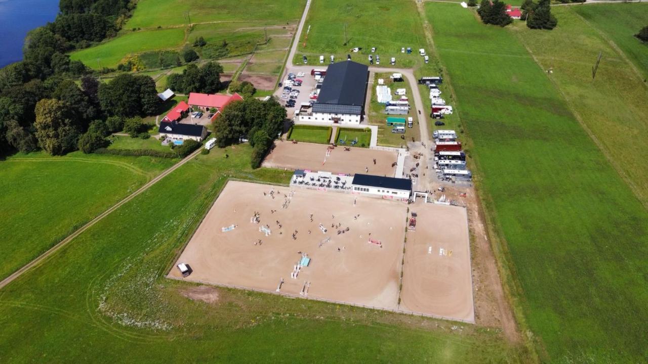Hallands Equestrian Center Лахолм Екстериор снимка